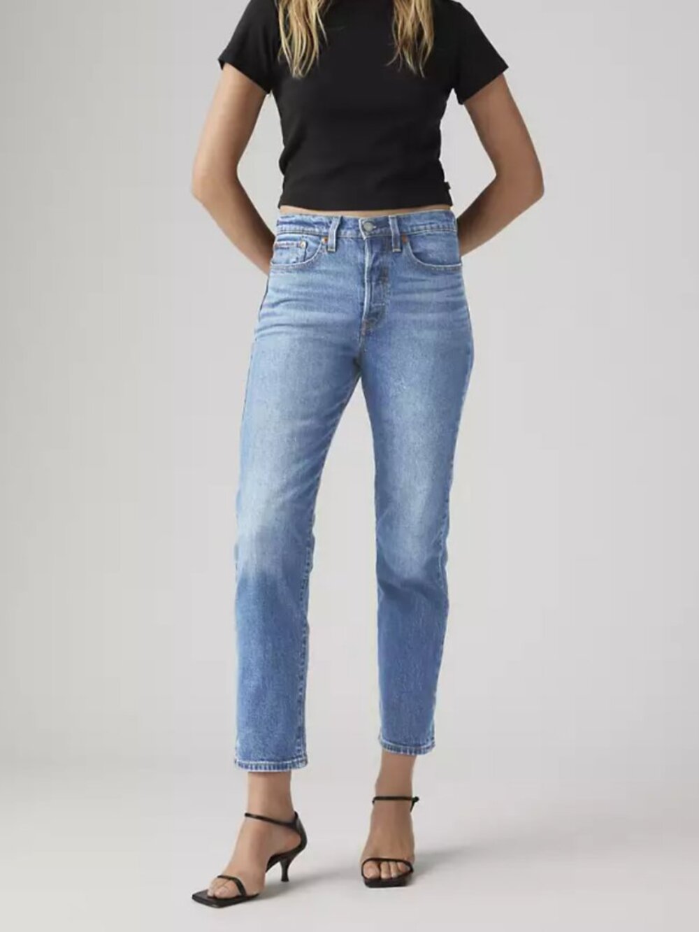 Levi straight ankle jeans 26